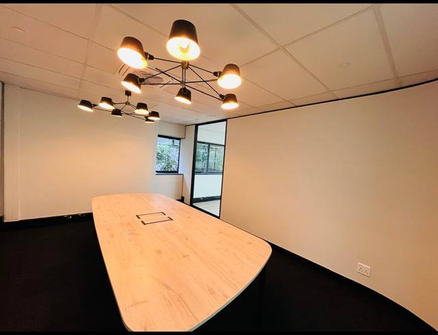 338M² OFFICE TO LET IN HALFWAY HOUSE